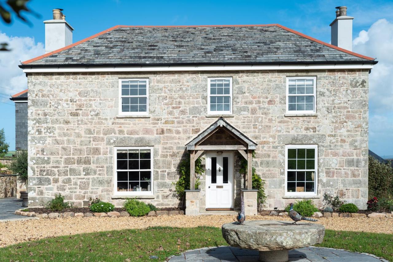 ボドミン Trevidgeowe Farmhouse Bed & Breakfast エクステリア 写真