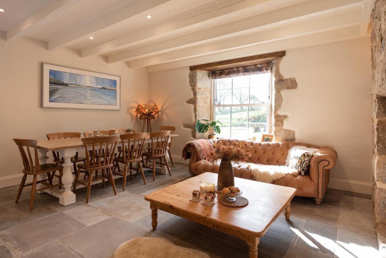 ボドミン Trevidgeowe Farmhouse Bed & Breakfast エクステリア 写真